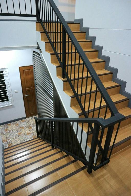 Bann Rumyen Klang Dong Phayayen Ngoại thất bức ảnh
