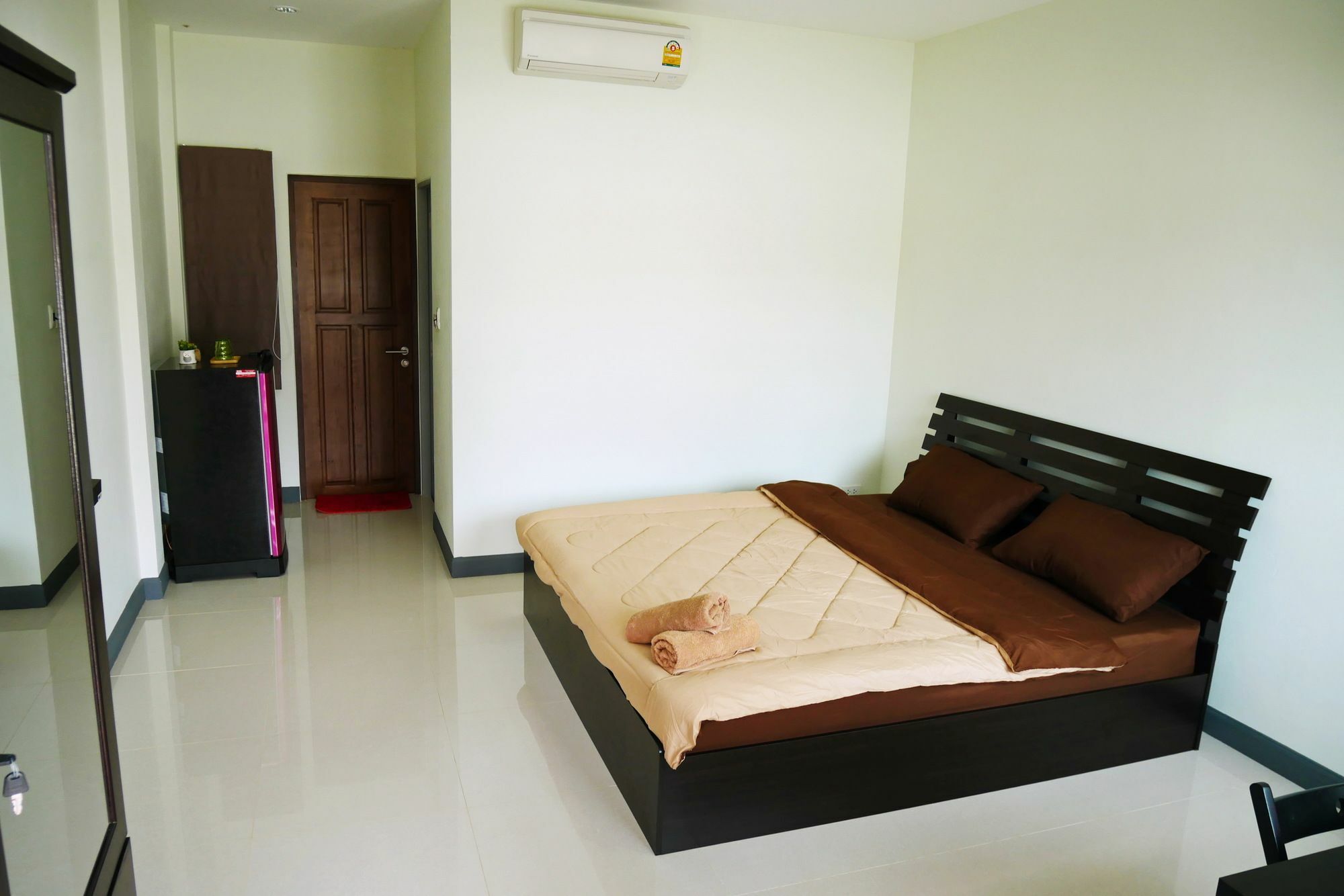 Bann Rumyen Klang Dong Phayayen Ngoại thất bức ảnh