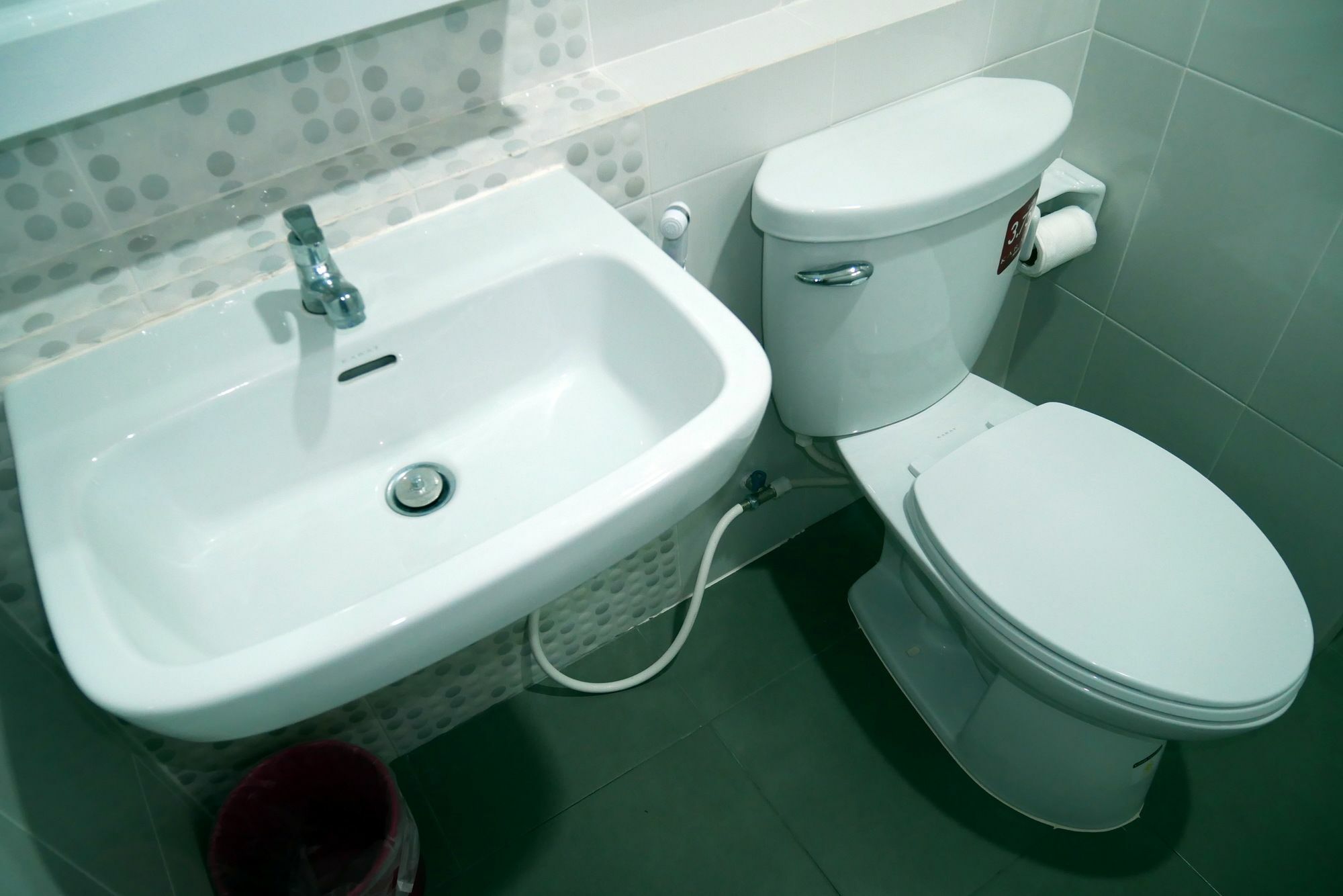 Bann Rumyen Klang Dong Phayayen Ngoại thất bức ảnh
