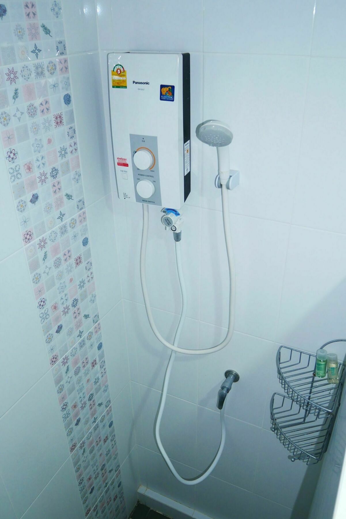 Bann Rumyen Klang Dong Phayayen Ngoại thất bức ảnh